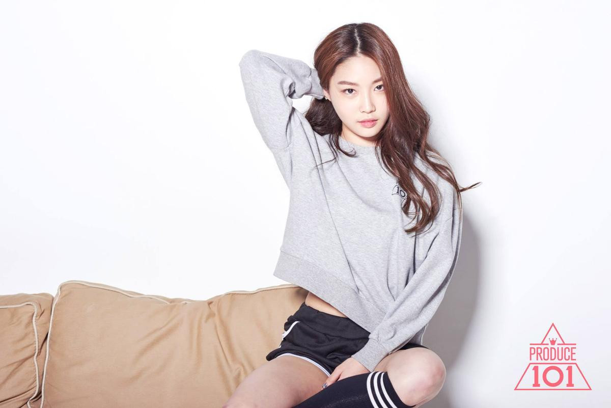 Đã lỡ phải lòng Kim Chungha (I.O.I) thì đừng bỏ qua những màn trình diễn này nhé! Ảnh 1