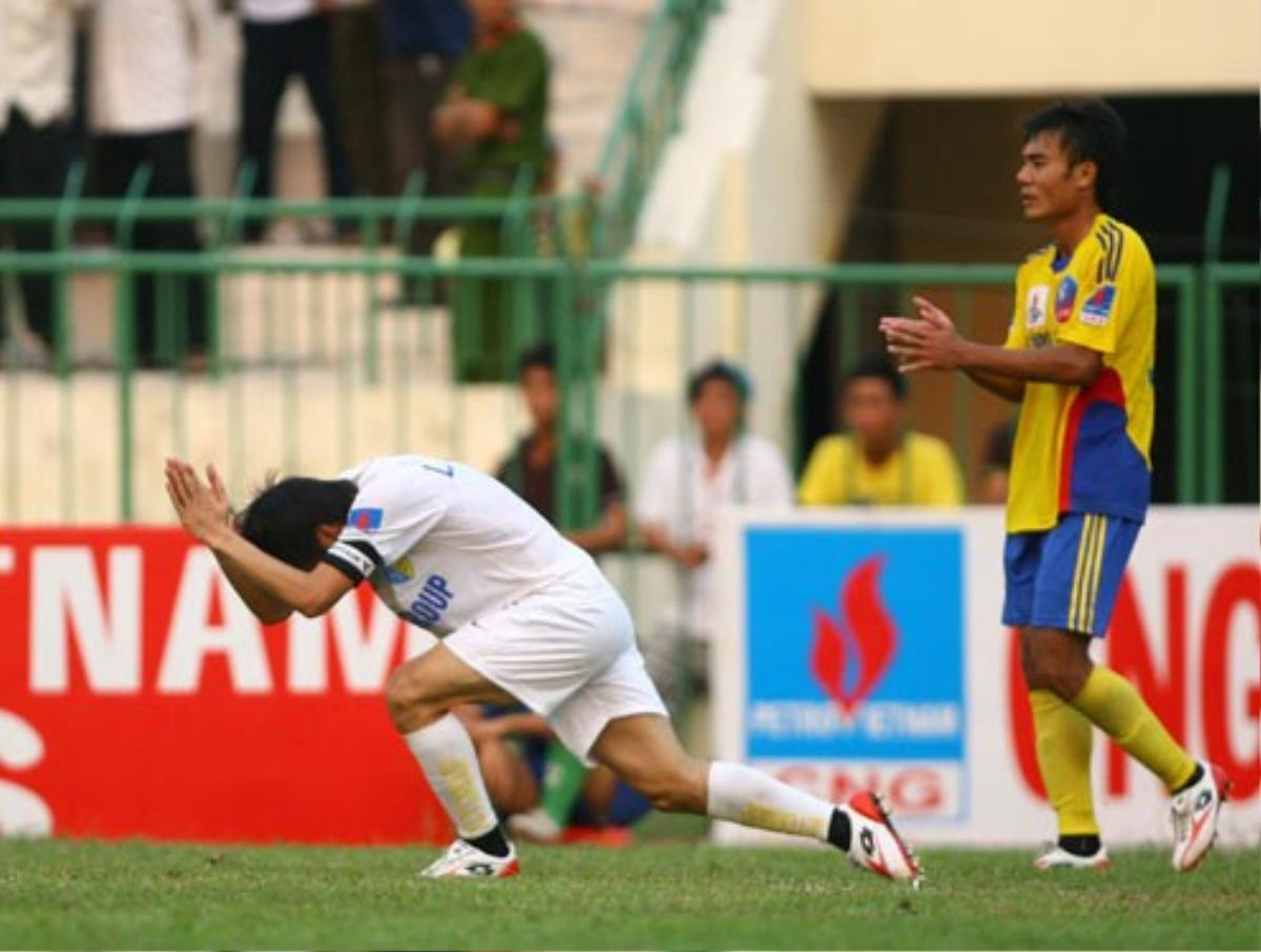 Lê Công Vinh - Tấm gương sáng cho U23 Việt Nam tránh xa cám dỗ trong vinh quang Ảnh 1