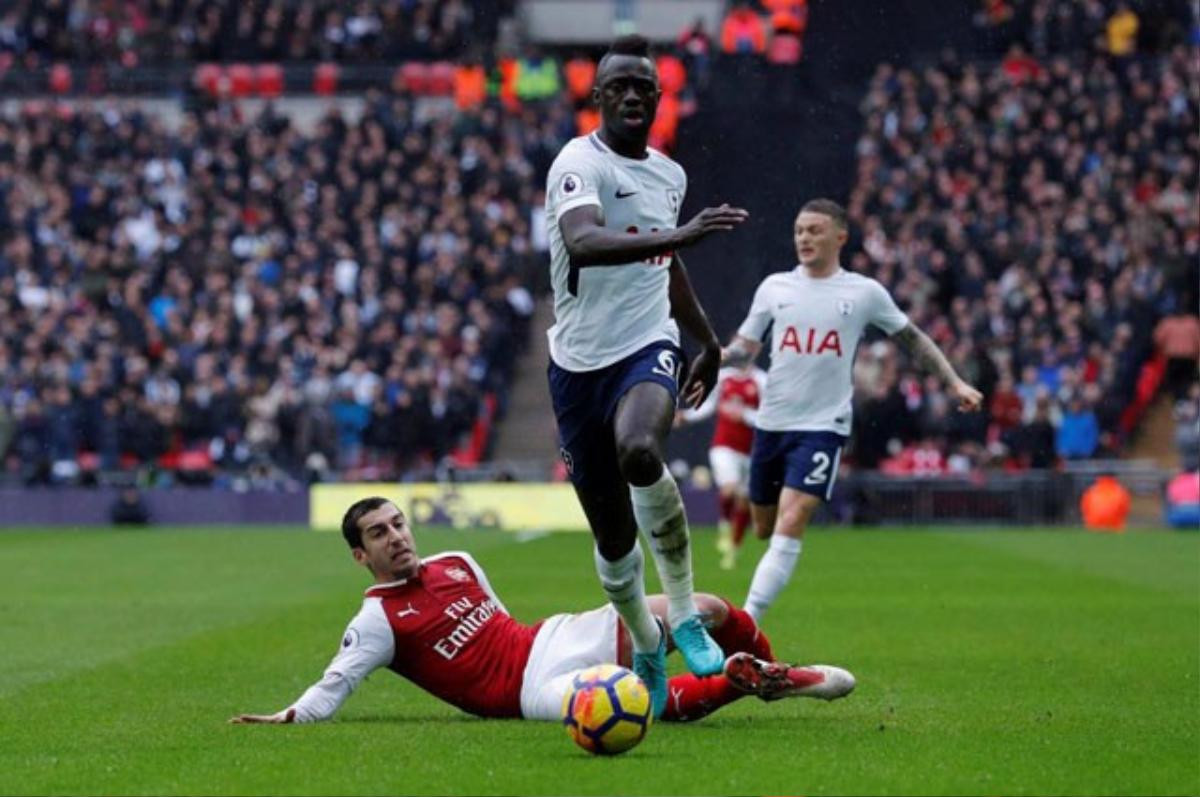 ‘Tàng hình’ ở trận derby Bắc London, Mkhitaryan bị biến thành trò cười cho thiên hạ Ảnh 2