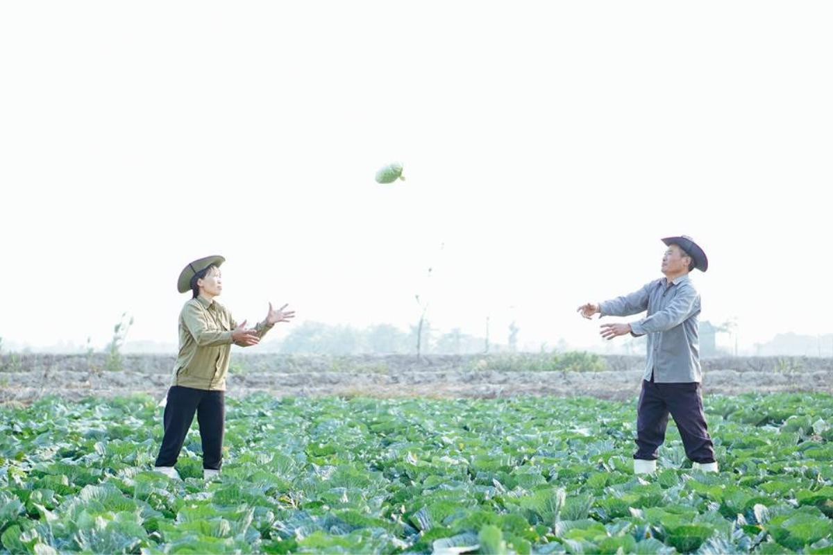 Bộ ảnh tình yêu giản dị nhưng ấm áp của cặp vợ chồng nông dân dịp Valentine khiến ai cũng xao xuyến Ảnh 4