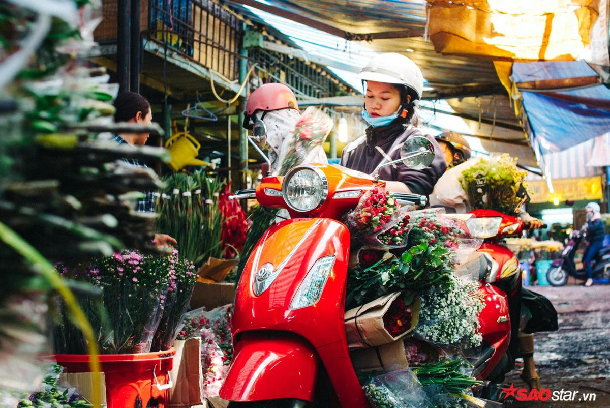 Chiều cuối năm, lang thang ở những chợ hoa truyền thống Sài Gòn đã thấy Tết về đến nơi rồi! Ảnh 15