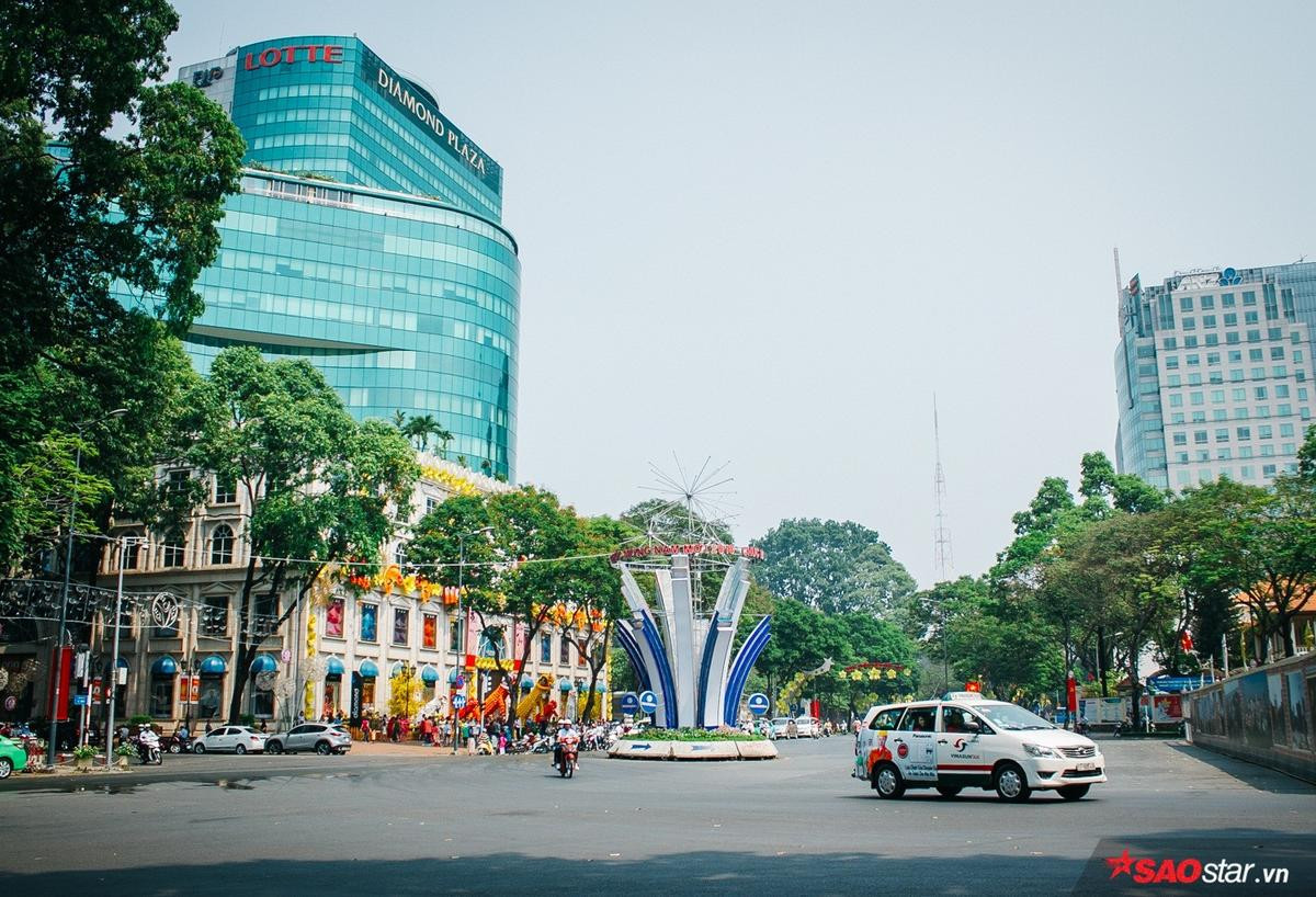 Không ồn ào vội vã, Sài Gòn - Hà Nội được trả lại vẻ yên bình trong ngày mùng 1 Tết Ảnh 4