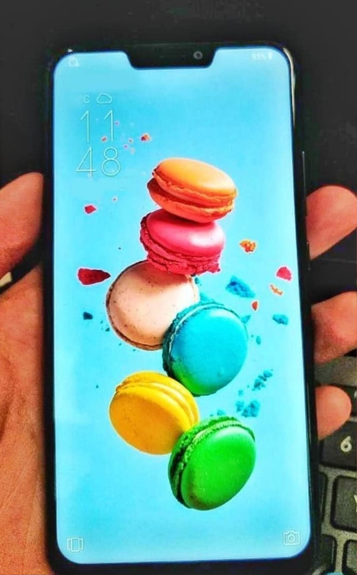 Chê iPhone X xấu 'đau đớn', cả loạt smartphone Android cũng sắp có thiết kế 'tai thỏ' Ảnh 2