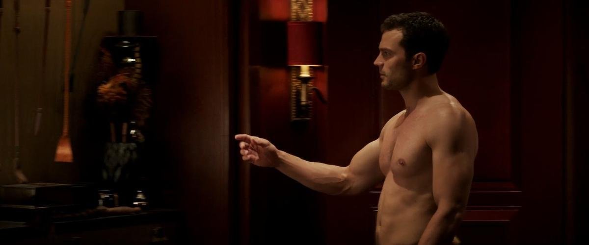 Christian Grey lẽ ra đã khỏa thân 100% trong phần cuối '50 Sắc thái' Ảnh 9