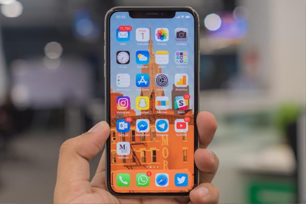 iPhone X ế ẩm, Samsung cũng buồn chẳng kém gì Apple Ảnh 2