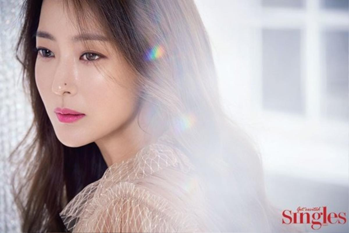 Fan phát sốt với sự trở lại của So Ji Sub, Son Ye Jin và Lee Young Ae trong loạt phim mới Ảnh 59