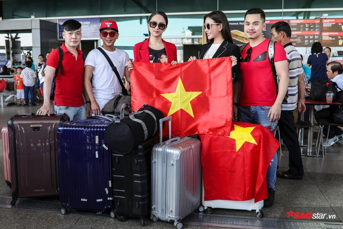 Hương Giang Idol mang hơn 100 kg hành lý lên đường 'chinh chiến' tại Hoa hậu Chuyển giới Quốc tế Ảnh 13