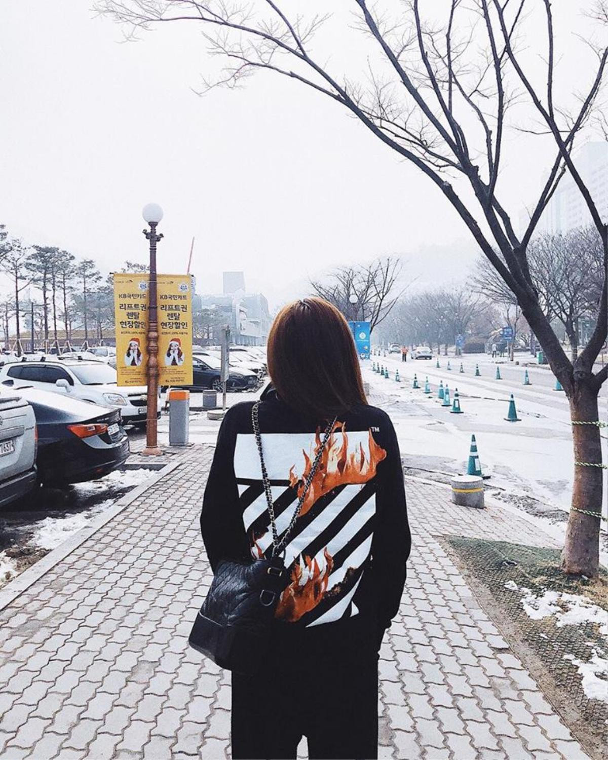 Off-White chiếm sóng, sao Việt nô nức khoe áo quần, phụ kiện sành điệu suốt tuần Ảnh 8