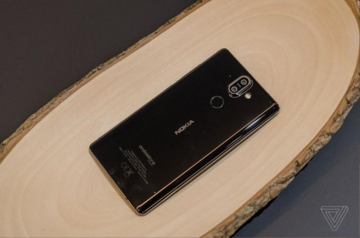 Nokia ra mắt smartphone Android cao cấp với màn hình cong quyến rũ Ảnh 4