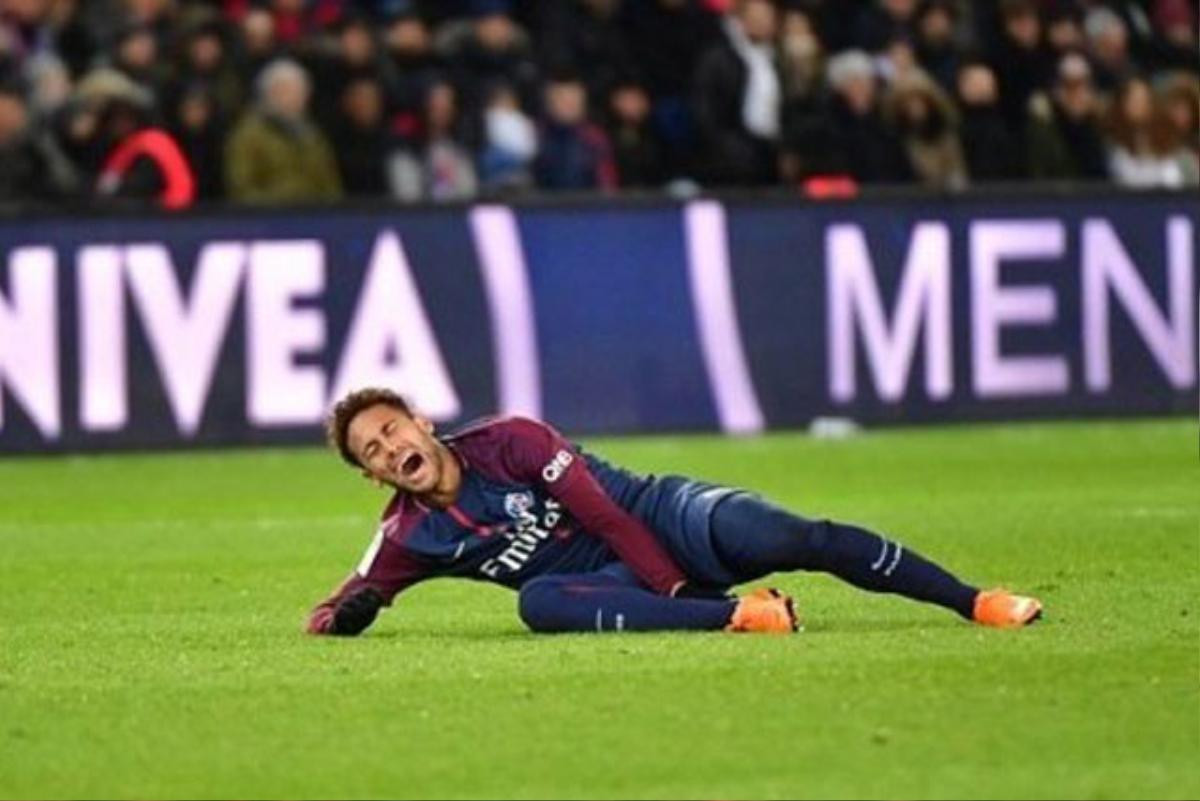 Neymar dính chấn thương 'khó đỡ', nguy cơ vắng mặt trong trận gặp Real Ảnh 2