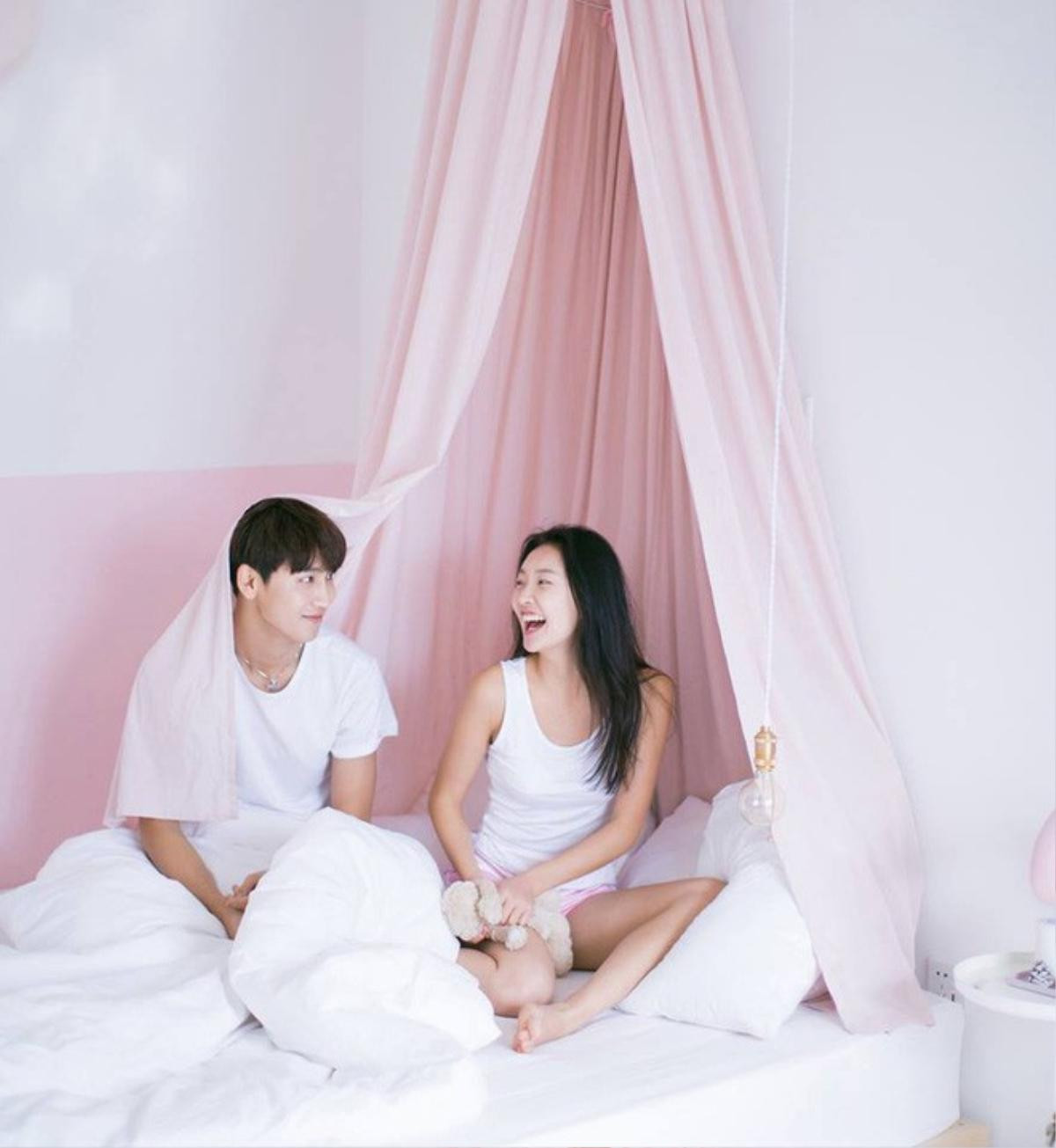 Chụp ảnh 'couple' là phải đáng yêu nhưng vẫn thừa lãng mạn như thế này chứ! Ảnh 14