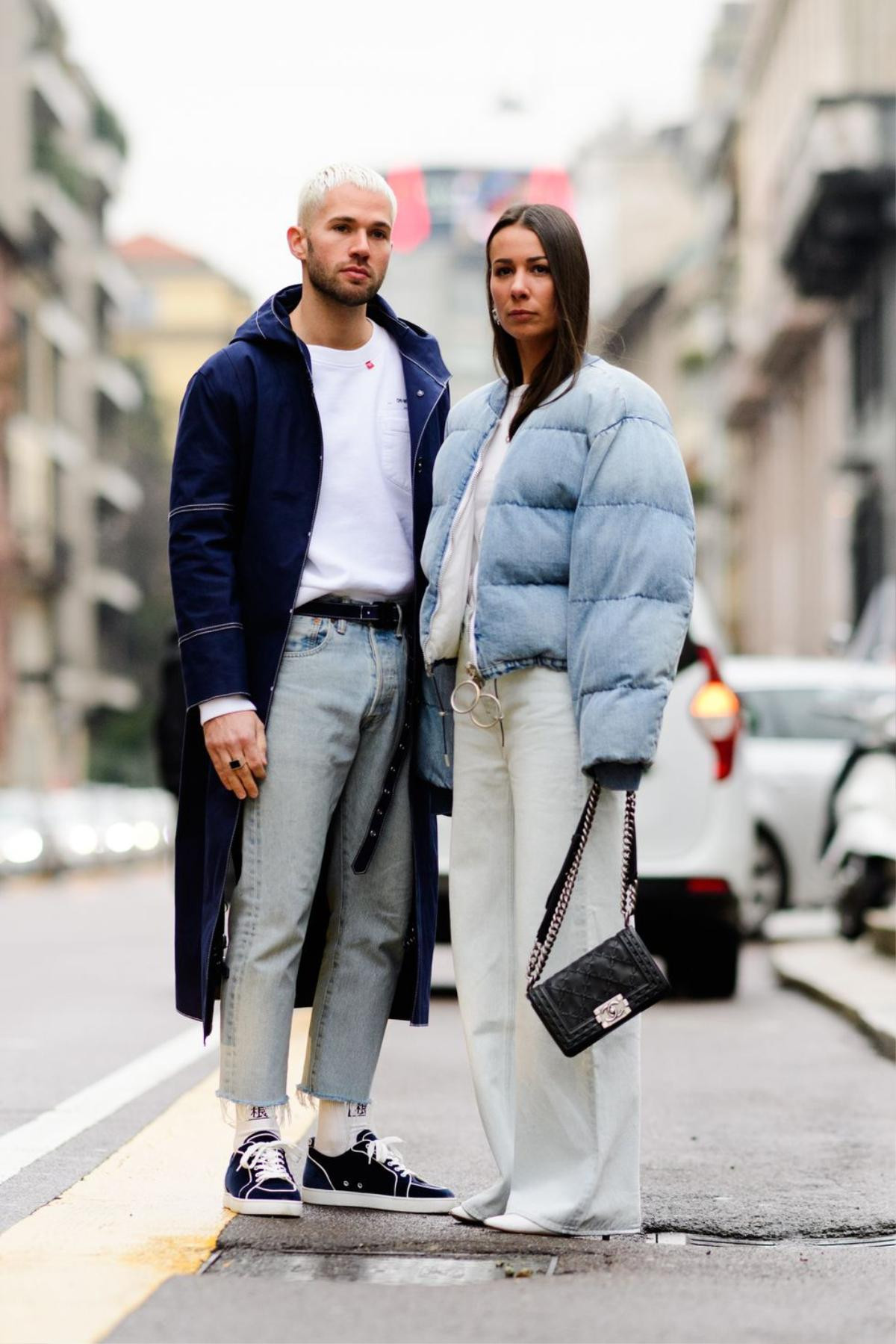 Streestyle tại Milan FW: Thời trang đơn sắc lên ngôi, váy áo kẻ sọc tiếp tục 'oanh tạc' Ảnh 28