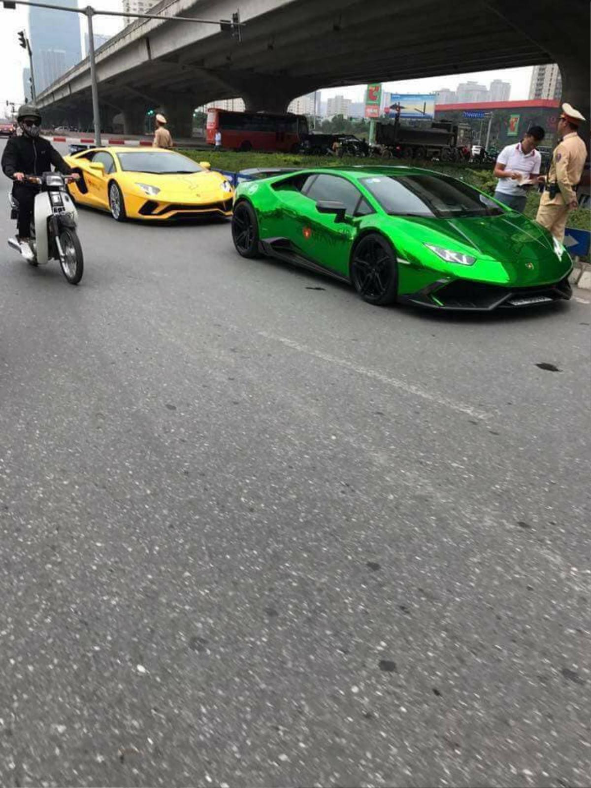 2 siêu xe Lamborghini bất ngờ bị CSGT ra hiệu dừng lại Ảnh 2