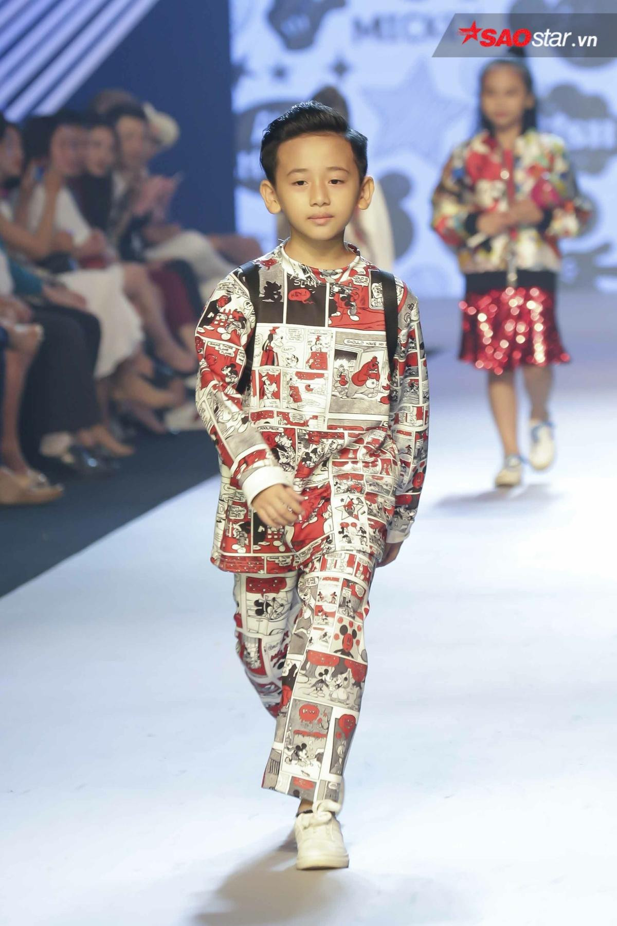 Tóc xù mì, uốn xoăn 'hot' nhất năm nay cùng nhau 'oanh tạc' sàn diễn Asian Kids Fashion Week Ảnh 17