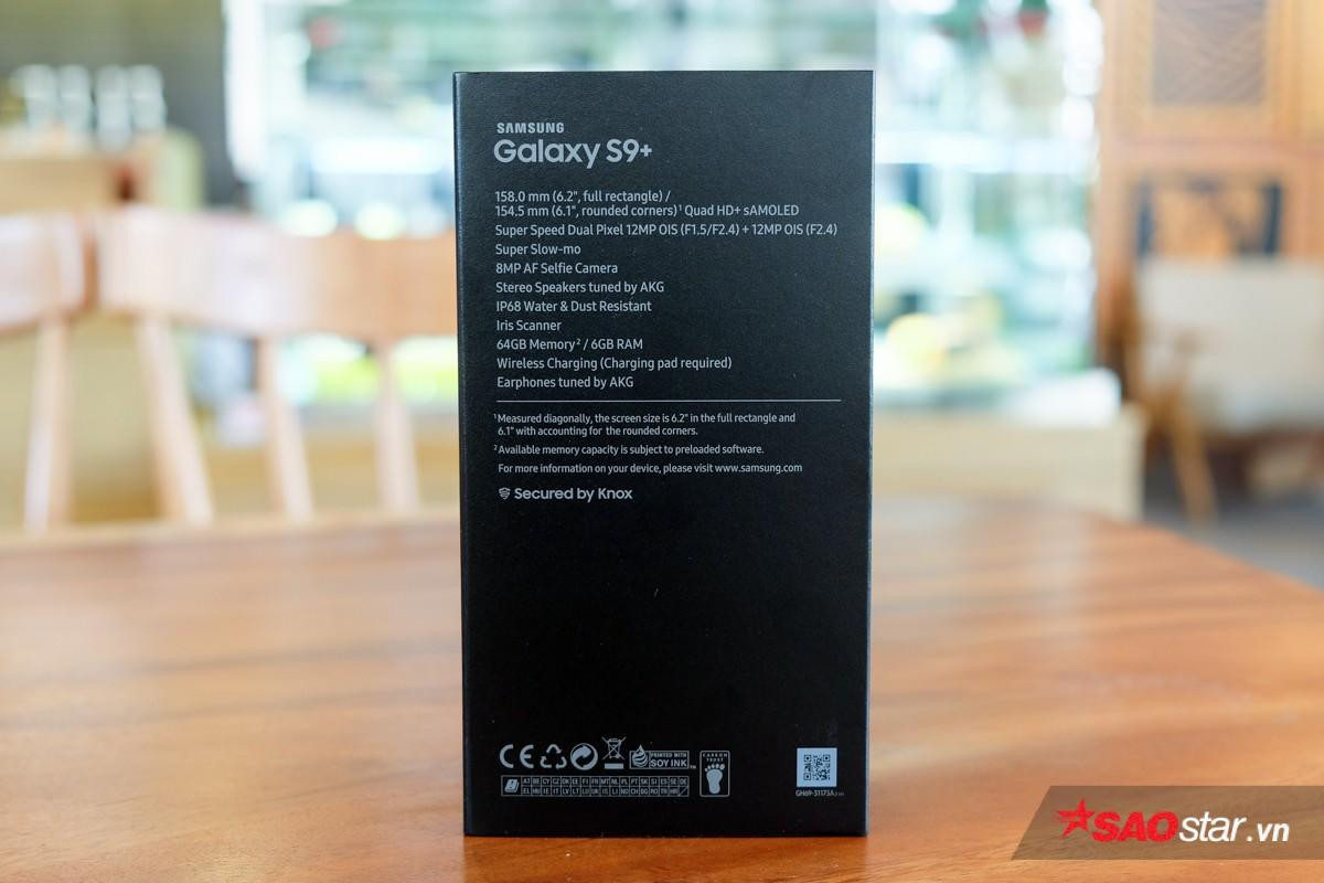 'Đập hộp' Galaxy S9+ màu đen tại Việt Nam: Đẹp ngỡ ngàng vừa quen vừa lạ! Ảnh 2