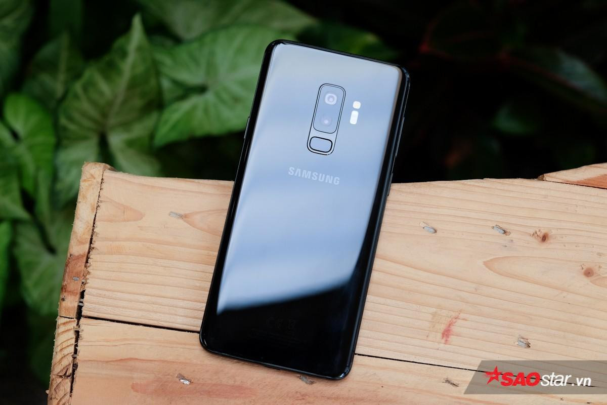 'Đập hộp' Galaxy S9+ màu đen tại Việt Nam: Đẹp ngỡ ngàng vừa quen vừa lạ! Ảnh 9