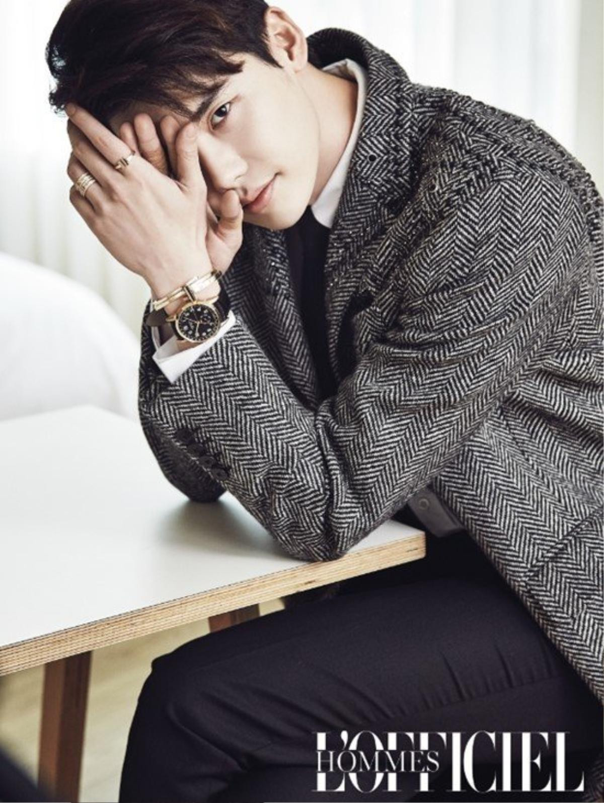 Lee Jong Suk đóng vai chính trong bộ phim truyền hình về nữ ca sĩ xấu số Yun Sim Deok Ảnh 4