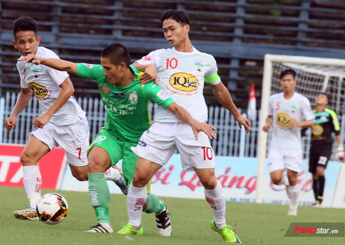 V.League 2018: 'Đám trẻ nhà bầu Đức' chưa đủ trưởng thành để mơ vô địch Ảnh 3