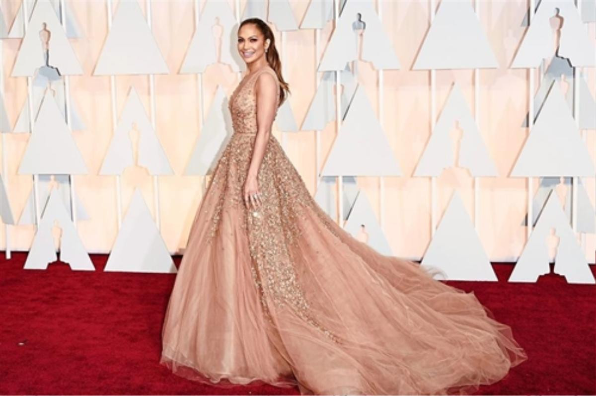 Bí mật vòng eo 6 múi ở tuổi 50 của Jennifer Lopez Ảnh 13