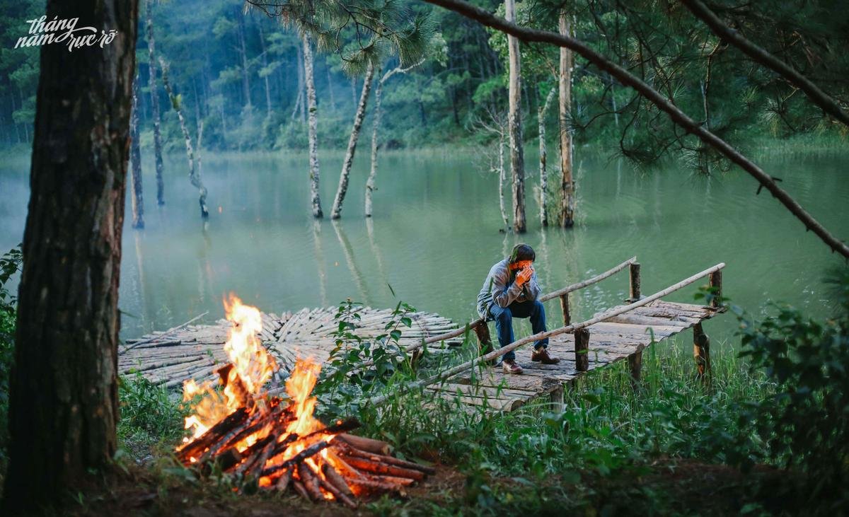 Hai chàng trai ‘Tháng năm rực rỡ’ khiến 'hội chị em' mê mẩn dù ít đất diễn! Ảnh 12