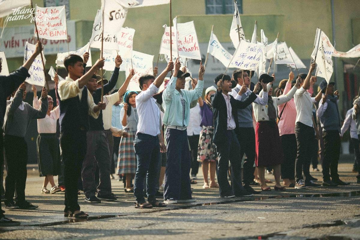 Hai chàng trai ‘Tháng năm rực rỡ’ khiến 'hội chị em' mê mẩn dù ít đất diễn! Ảnh 20