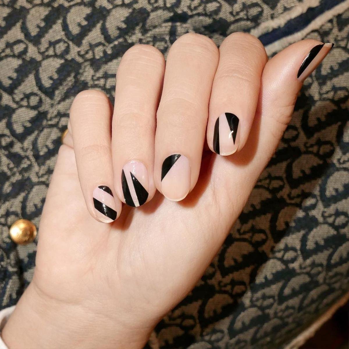 Hè 2018, nàng mê nails cứ tô dưa hấu, vẽ siêu nhân lên móng là đảm bảo nổi hết phần thiên hạ Ảnh 18