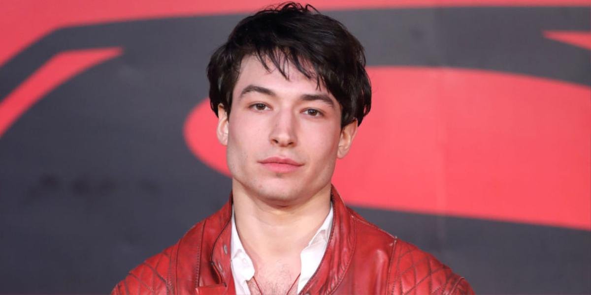 Ezra Miller - Từ siêu anh hùng tia chớp tới cậu bé hắc ám trong 'Fantastic Beasts' Ảnh 1