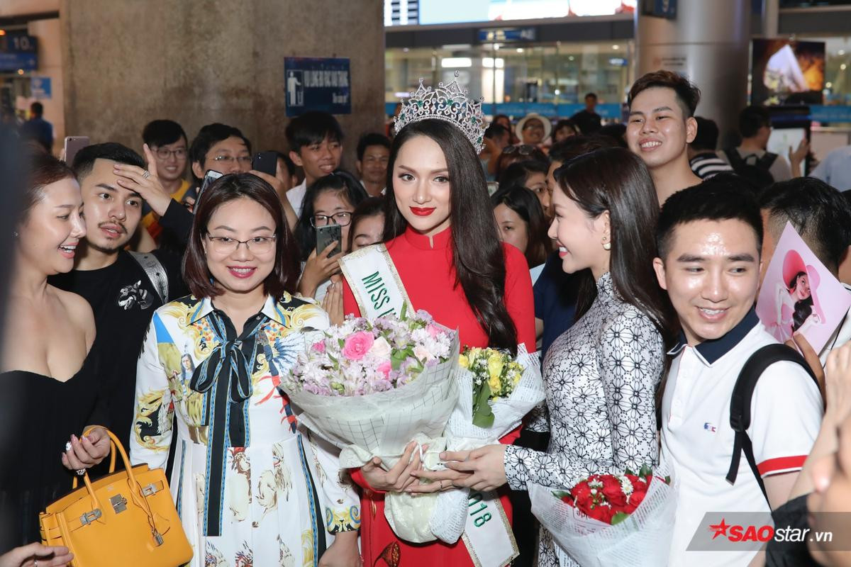 'Chị em hoa hậu quốc tế' Hương Giang - Phương Khánh nhất quyết làm điều này trong ngày về vinh quang Ảnh 10