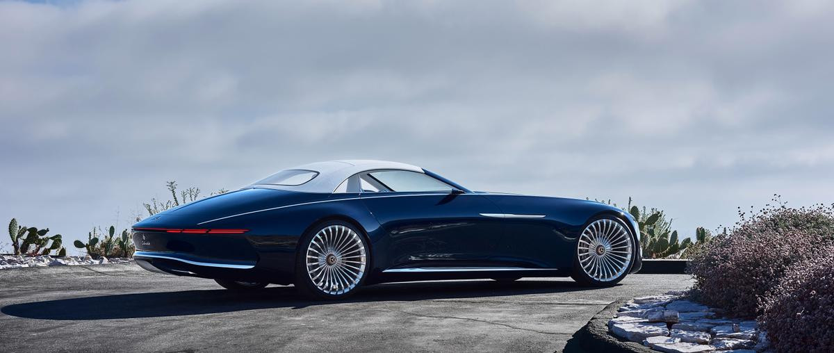 Mãn nhãn với Mercedes Maybach 6 Cabriolet, siêu xe mui trần nhìn như du thuyền Ảnh 6