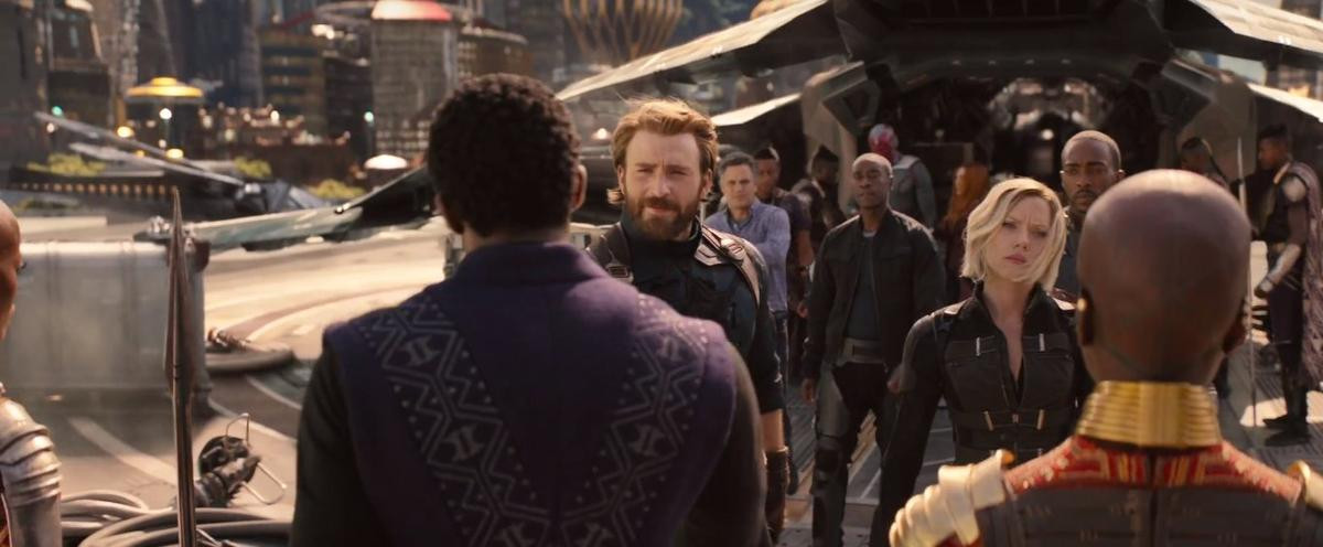 'Avengers: Infinity War': Captain America một mình đối đầu Thanos, thế giới tan hoang trong trailer mới Ảnh 9