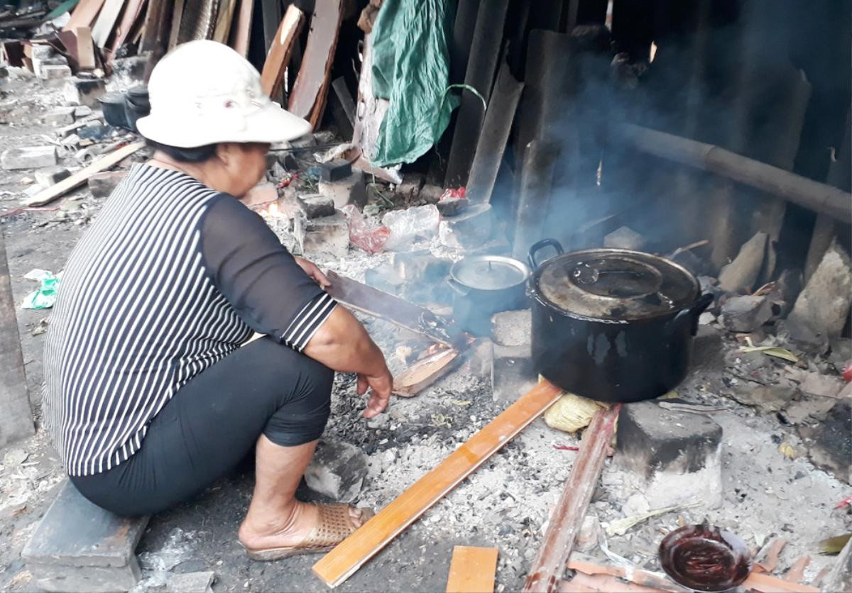 Cuộc ngã giá lúc rạng sáng khiến người đàn bà bán ngô hốt hoảng Ảnh 2