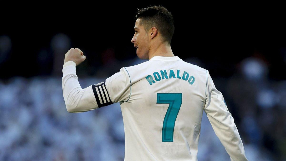 Ronaldo lại được ví như 'đến từ hành tinh khác' Ảnh 3