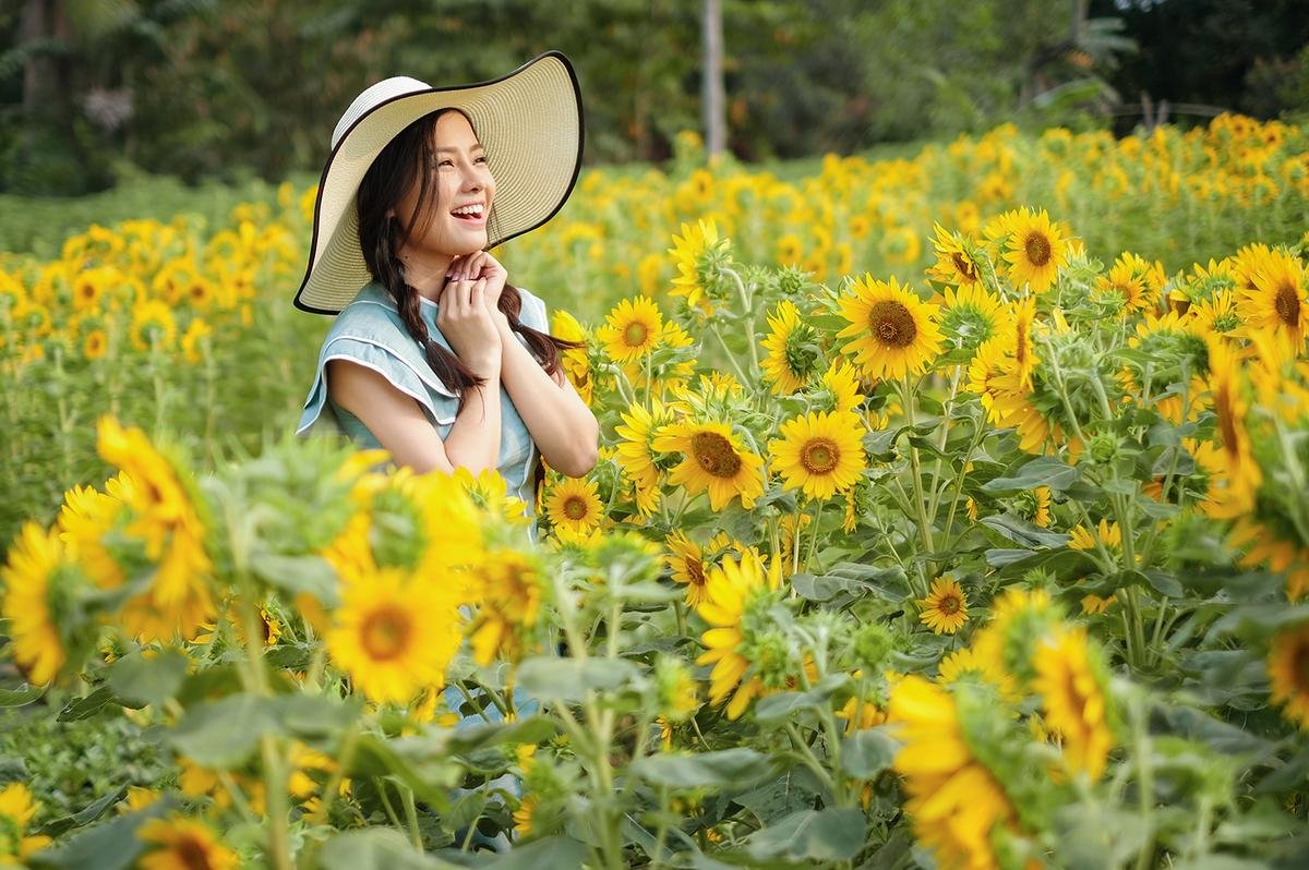 'Ngất lịm' trước nhan sắc xinh 'tựa thiên thần' của bà mẹ một con Khánh Hiền Ảnh 12