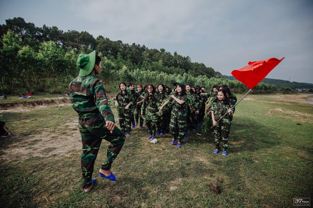 Chúng tôi là chiến sĩ - Bộ ảnh kỷ yếu đậm chất cháu ngoan Bác Hồ của học sinh xứ Nghệ Ảnh 4