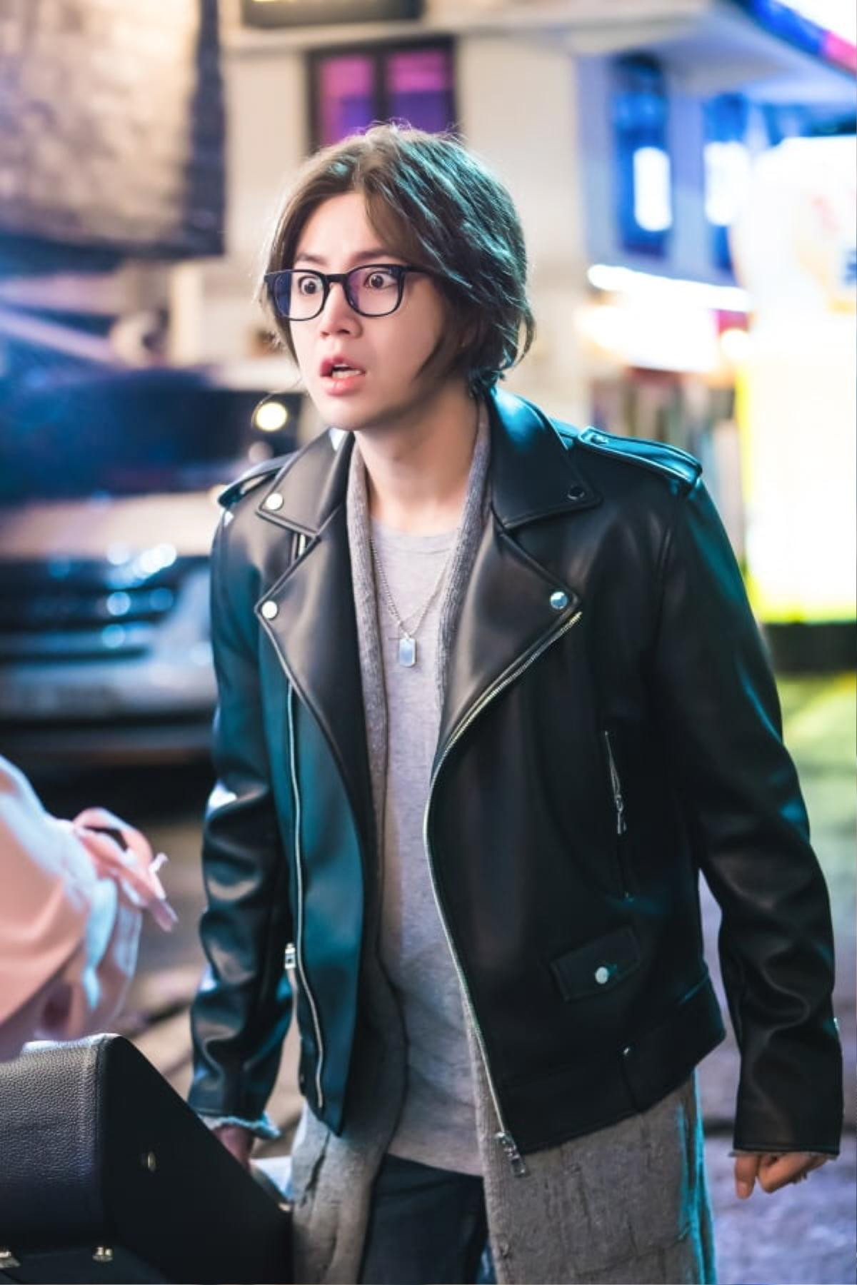 'Switch': Jang Geun Suk cải trang tương tự vai diễn cũ trong 'Mary stayed out all night' Ảnh 4