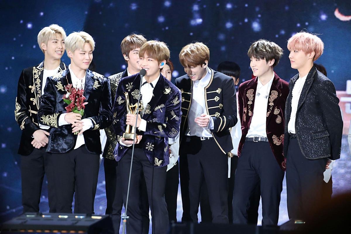 Hậu lùm xùm, Wanna One tuột 'ngôi vương' vào tay BTS trên BXH thương hiệu Ảnh 1