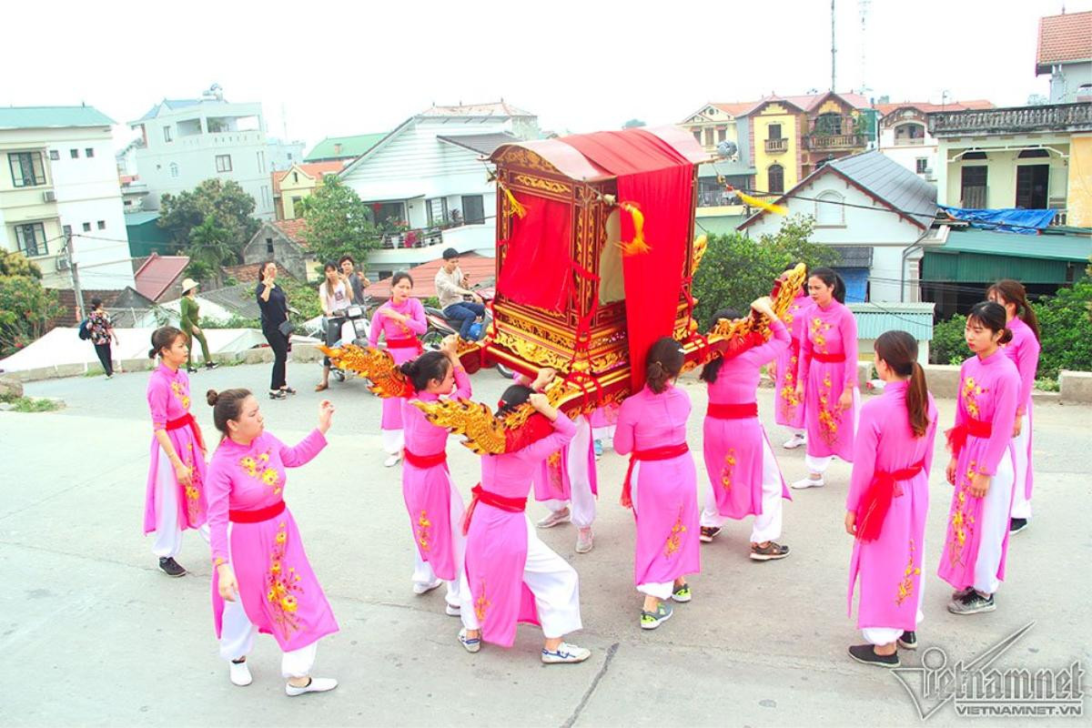 Màn quay kiệu vắt kiệt sức trinh nữ Hà thành Ảnh 11