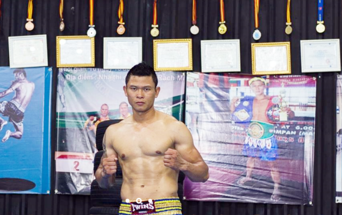 Khiêu khích 'Vua' Kickboxing Việt Nam, thanh niên Bình Định bị đấm 1 phát ngất xỉu 15 phút Ảnh 1