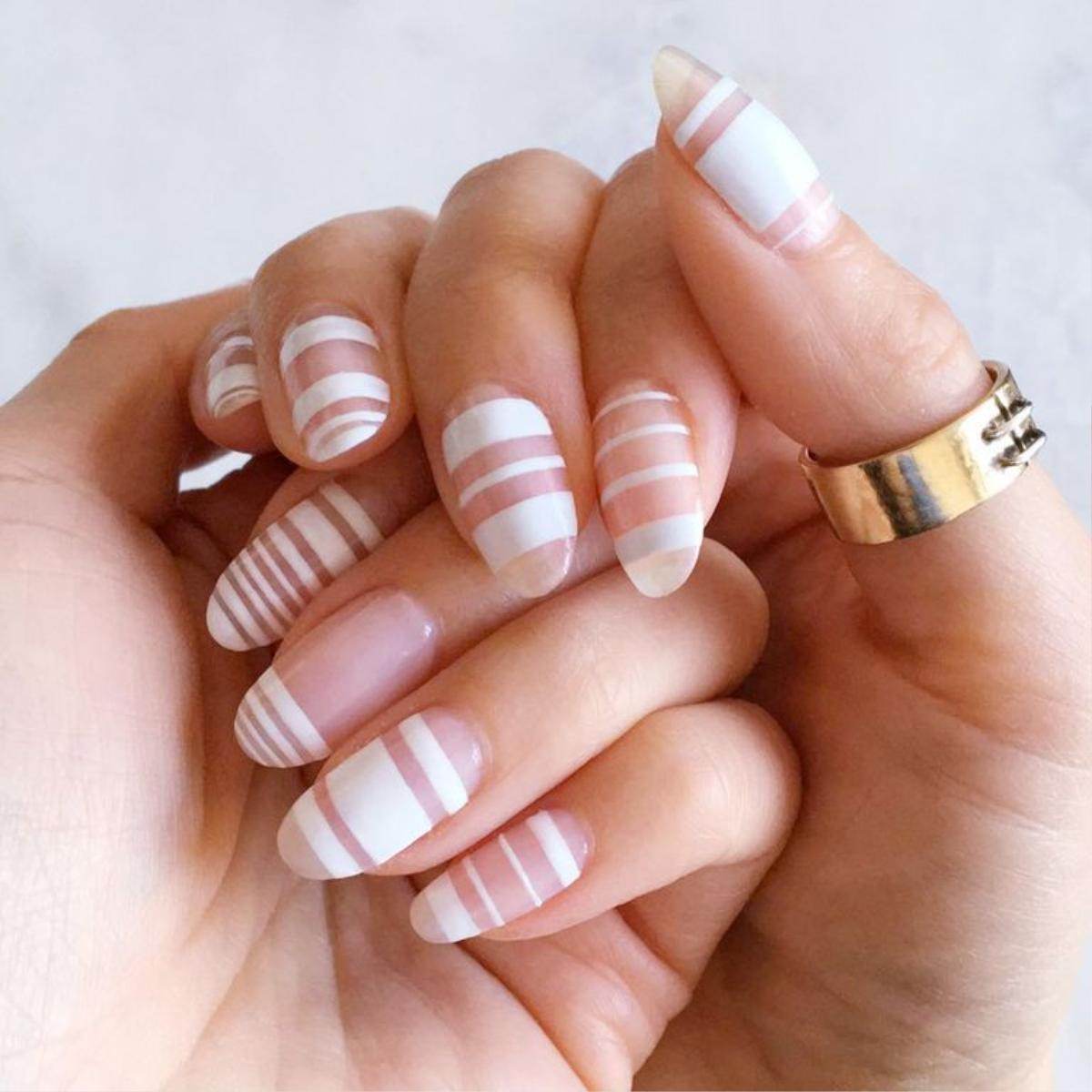 Điểm danh 16 màu nails đang oanh tạc hè này, càng sặc sỡ càng thời thượng Ảnh 15