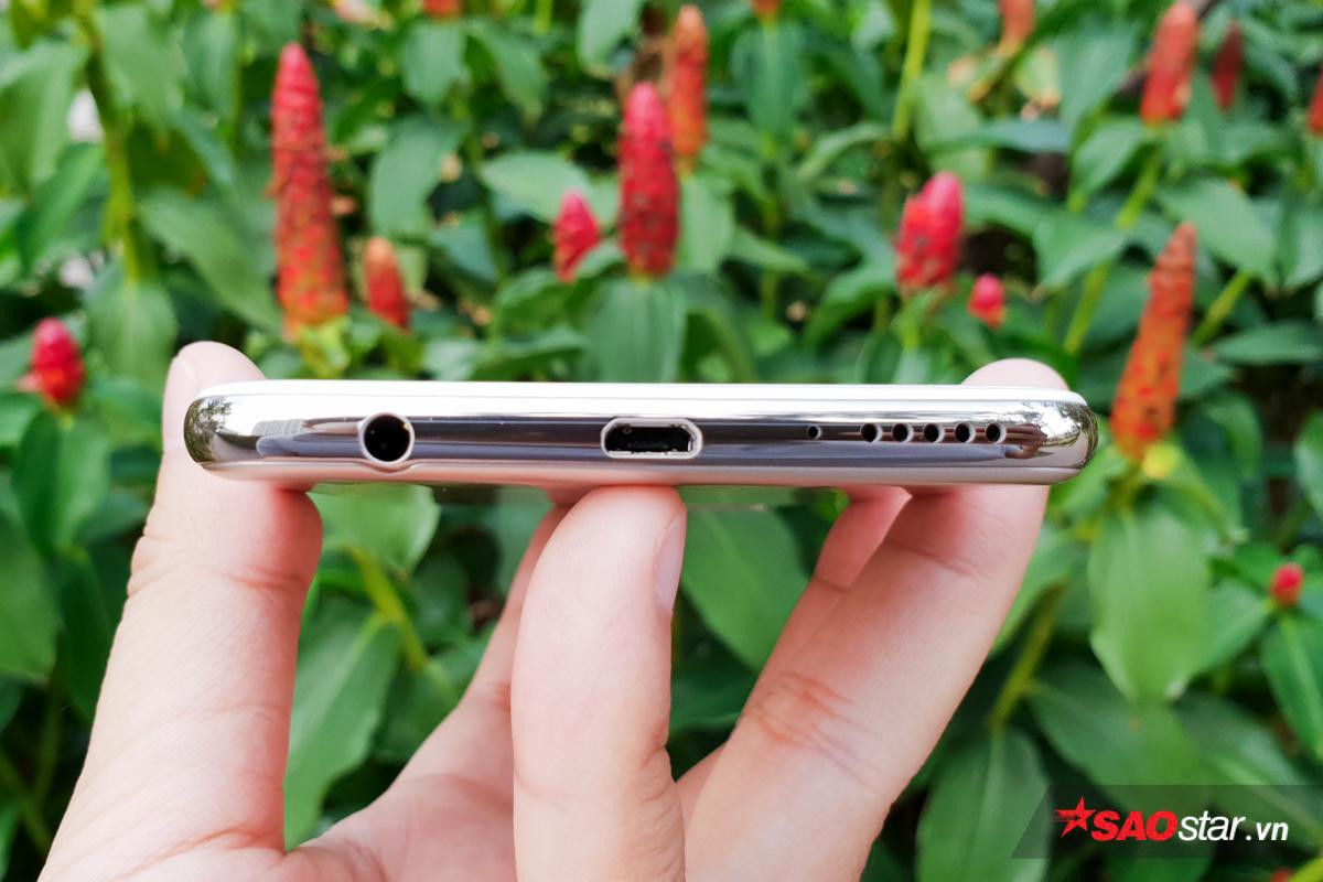 Trên tay nhanh Huawei Y7 Pro 2018: Thiết kế đẹp với màn hình tràn viền và camera kép Ảnh 9