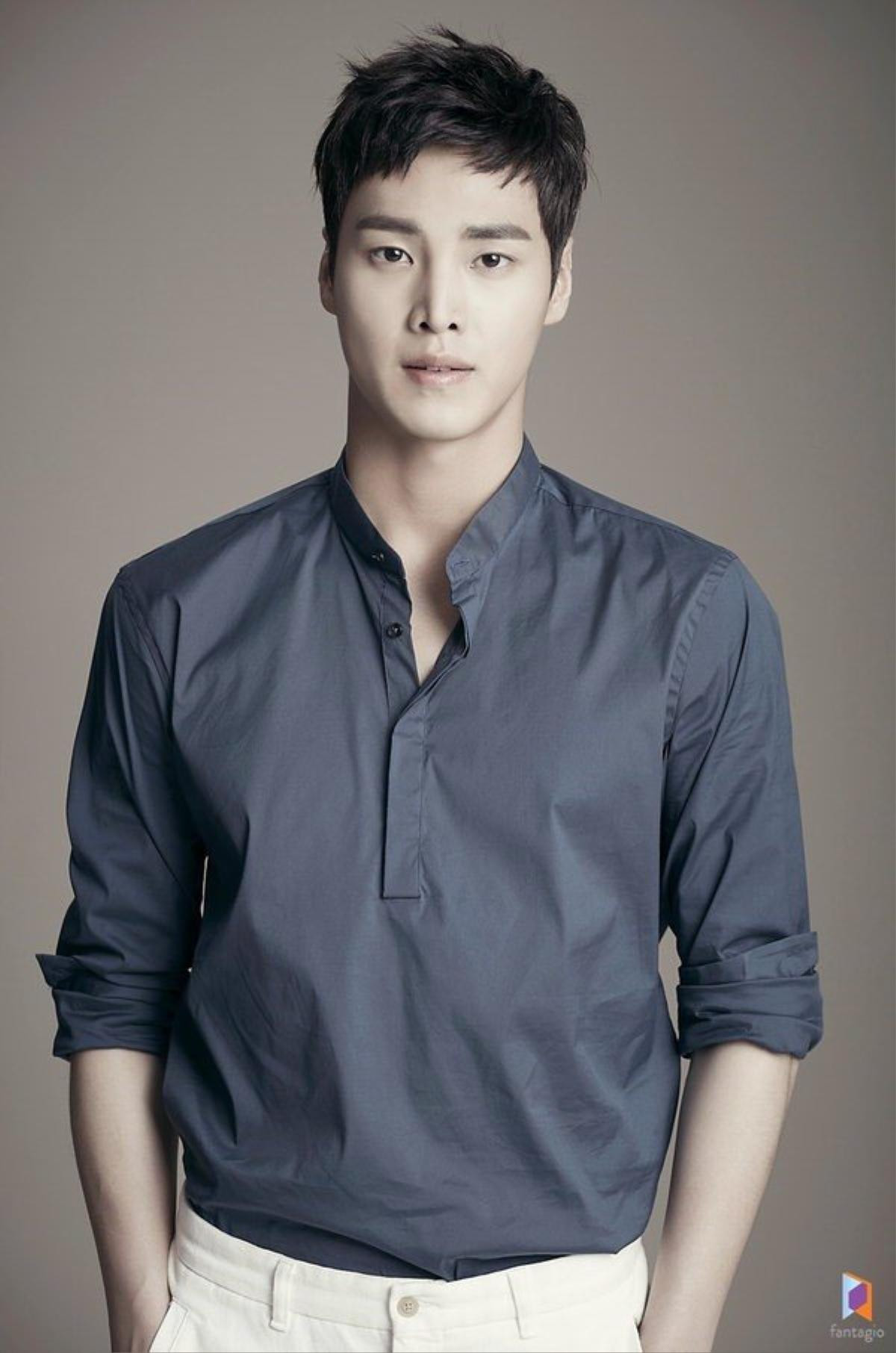 Lee Tae Hwan xem xét tham gia cùng Park Seo Joon trong ‘What’s Wrong with Secretary Kim’ Ảnh 1