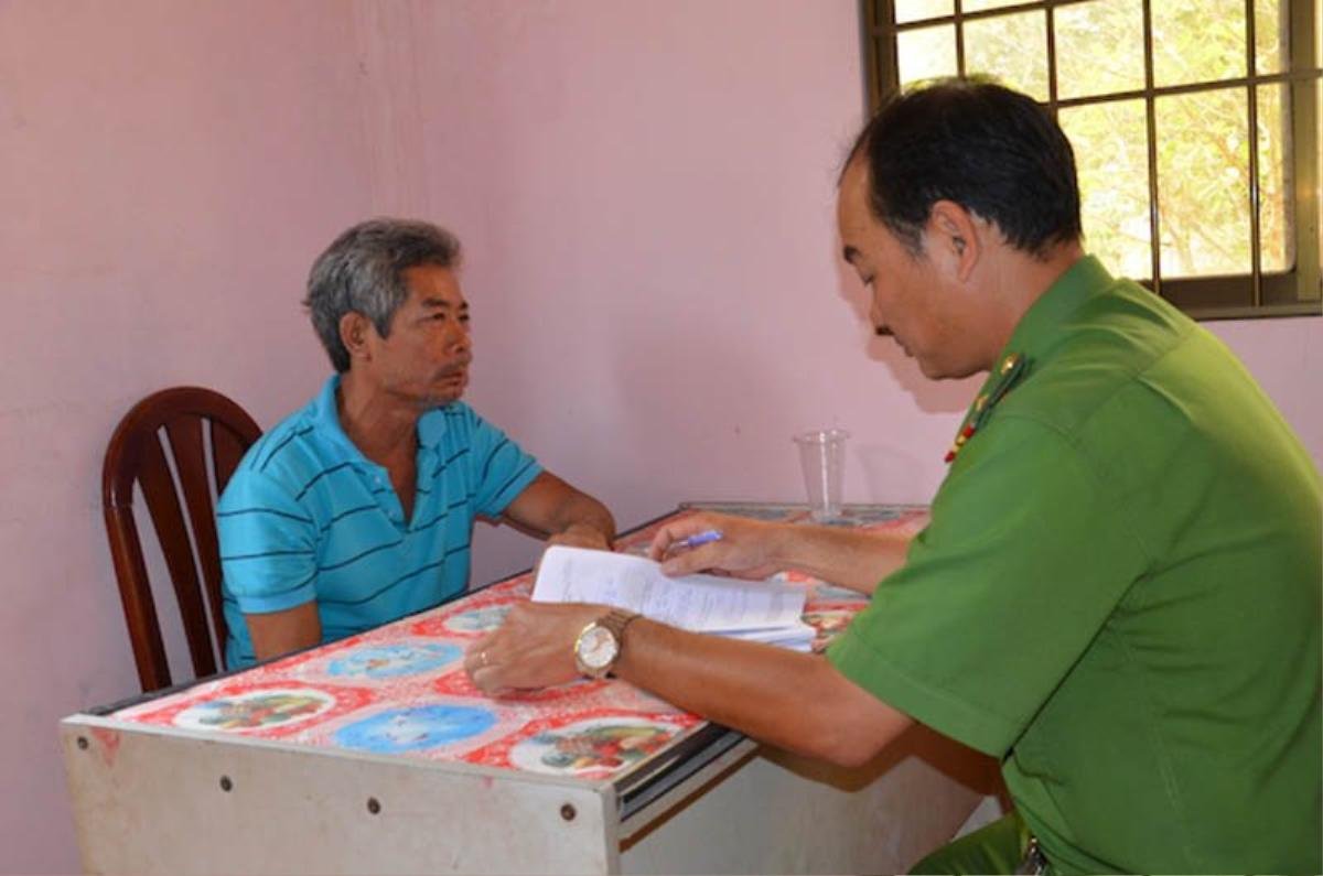 Mâu thuẫn trên bàn nhậu, anh quật ngã em trai, bóp cổ rồi dìm xuống mương đến chết Ảnh 1