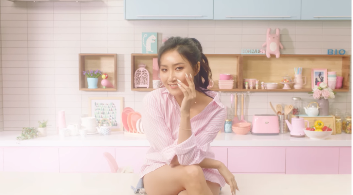 Hậu đại thắng với 8 chiếc cúp, Mamamoo 'bánh bèo hết cỡ' trong MV tặng fan Ảnh 3