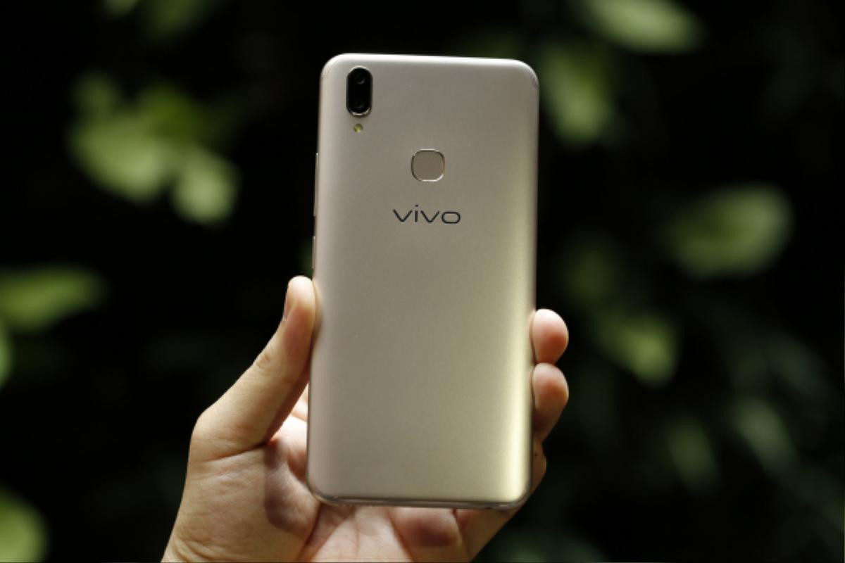 Smartphone 'tai thỏ' với camera selfie khủng 24 MP của Vivo về Việt Nam Ảnh 2