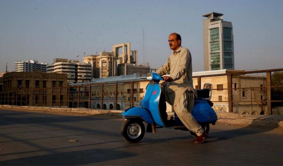 Xe Vespa mới 'lỗi mốt' rồi, ở quốc gia này người ta săn lùng 'ông nội' của Vespa cơ Ảnh 7