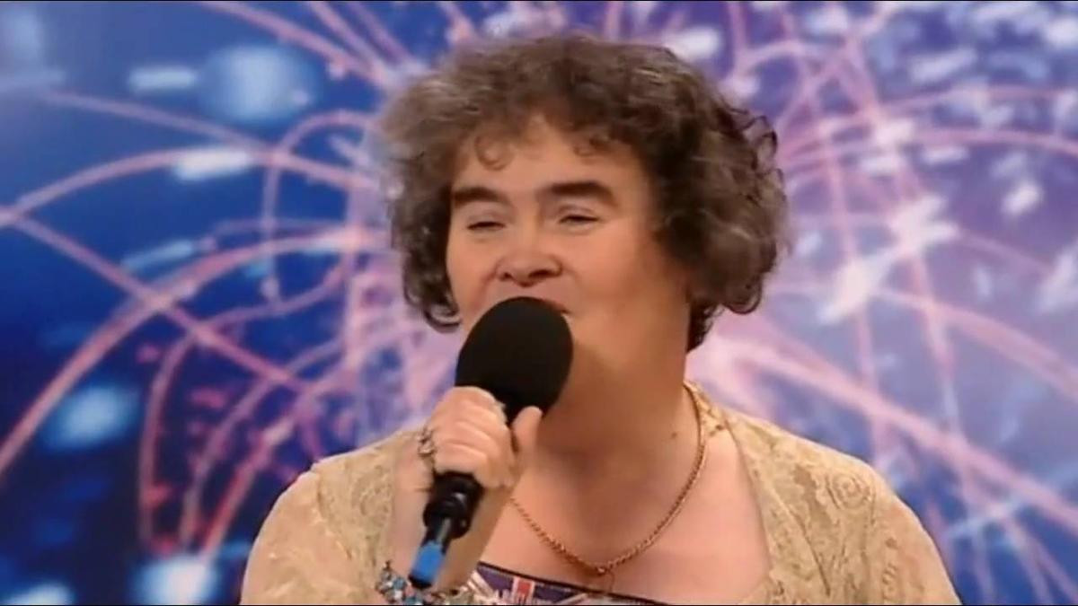 Nếu bạn nghĩ mình đã quá tuổi để thực hiện ước mơ thì hãy nhìn vào Susan Boyle Ảnh 1