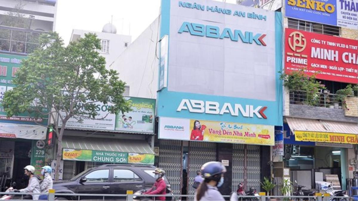 Ngân hàng ABbank lên tiếng vụ 2 thanh niên cướp táo tợn giữa ban ngày Ảnh 1