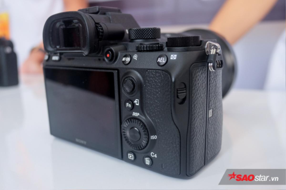 Sony ra mắt máy ảnh full-frame không gương lật Sony A7 III tại Việt Nam Ảnh 4