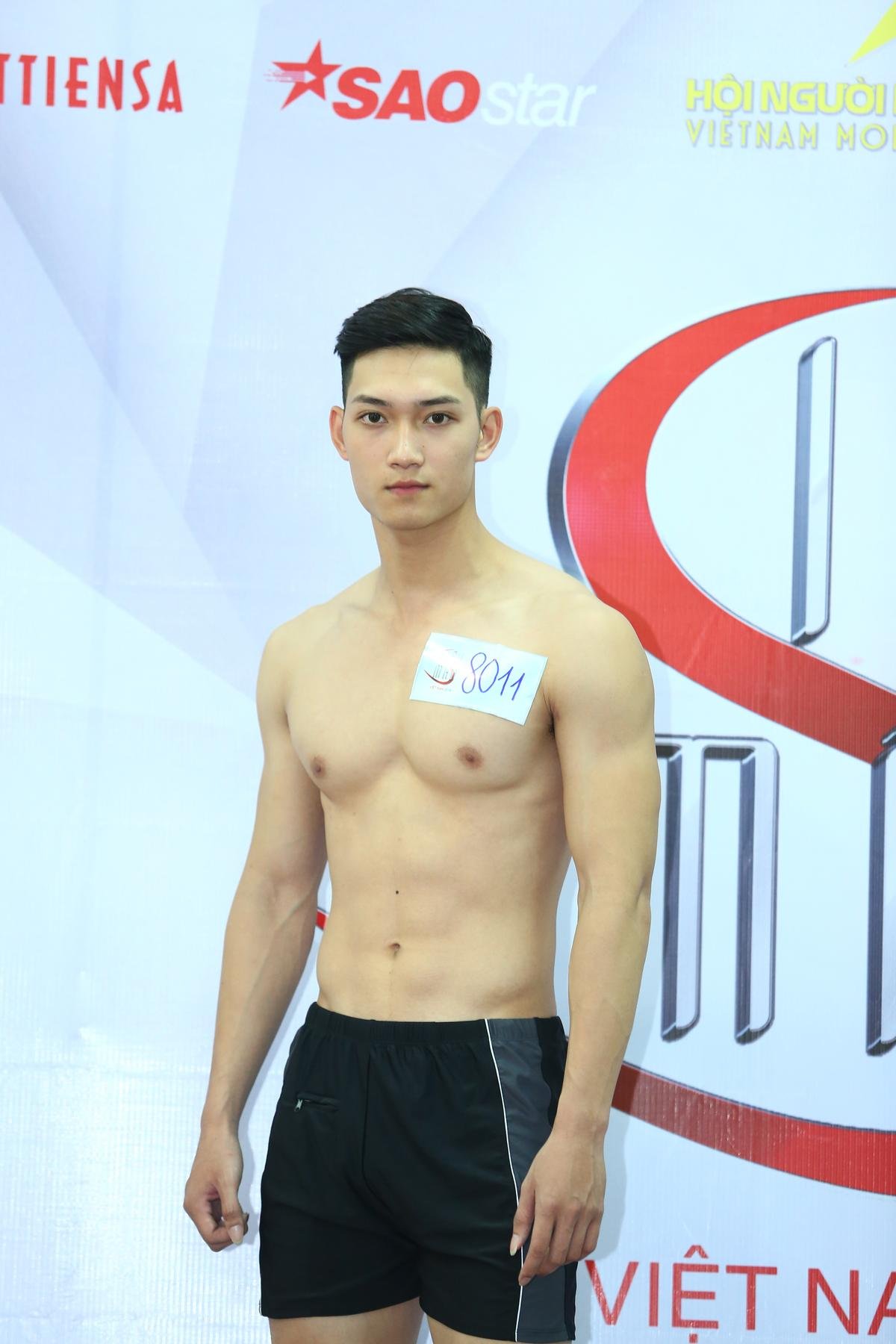 Bản sao Hoa hậu Hương Giang diện bikini nổi bật giữa dàn người mẫu ở casting Siêu mẫu VN Ảnh 5