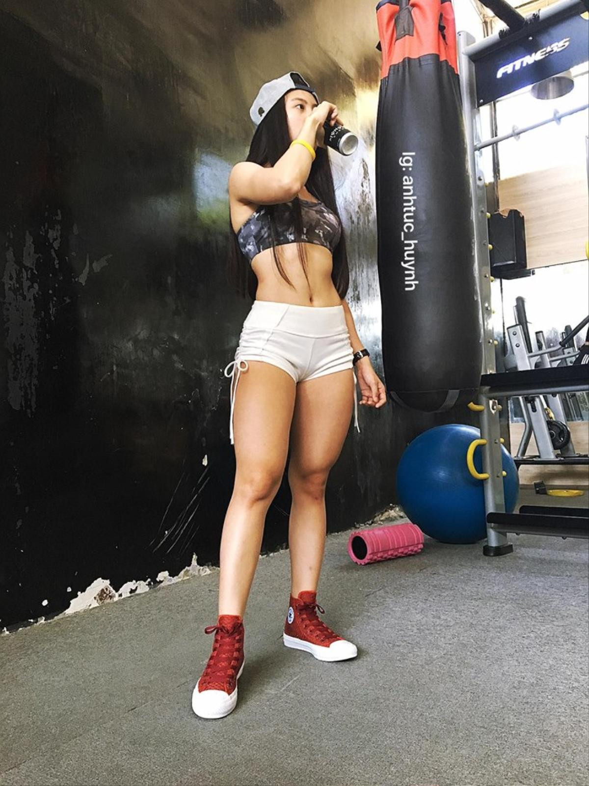 Hotgirl phòng gym sở hữu thân hình nóng bỏng, da trắng như em bé chỉ dùng mỹ phẩm nội địa 50k Ảnh 4